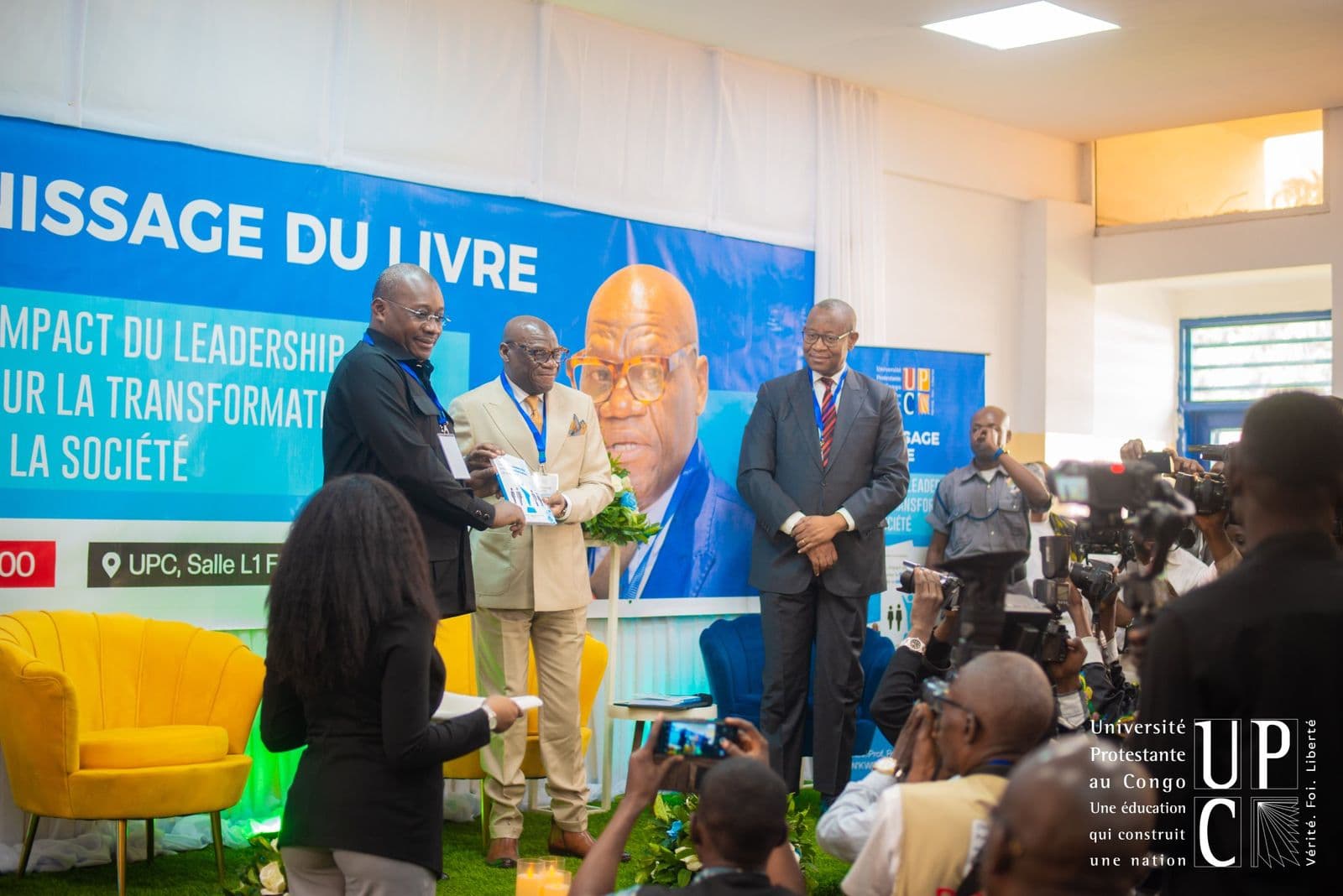 Samedi 13 septembre 2025 : vernissage du livre Impact du leadership pour la transformation de la société, rédi