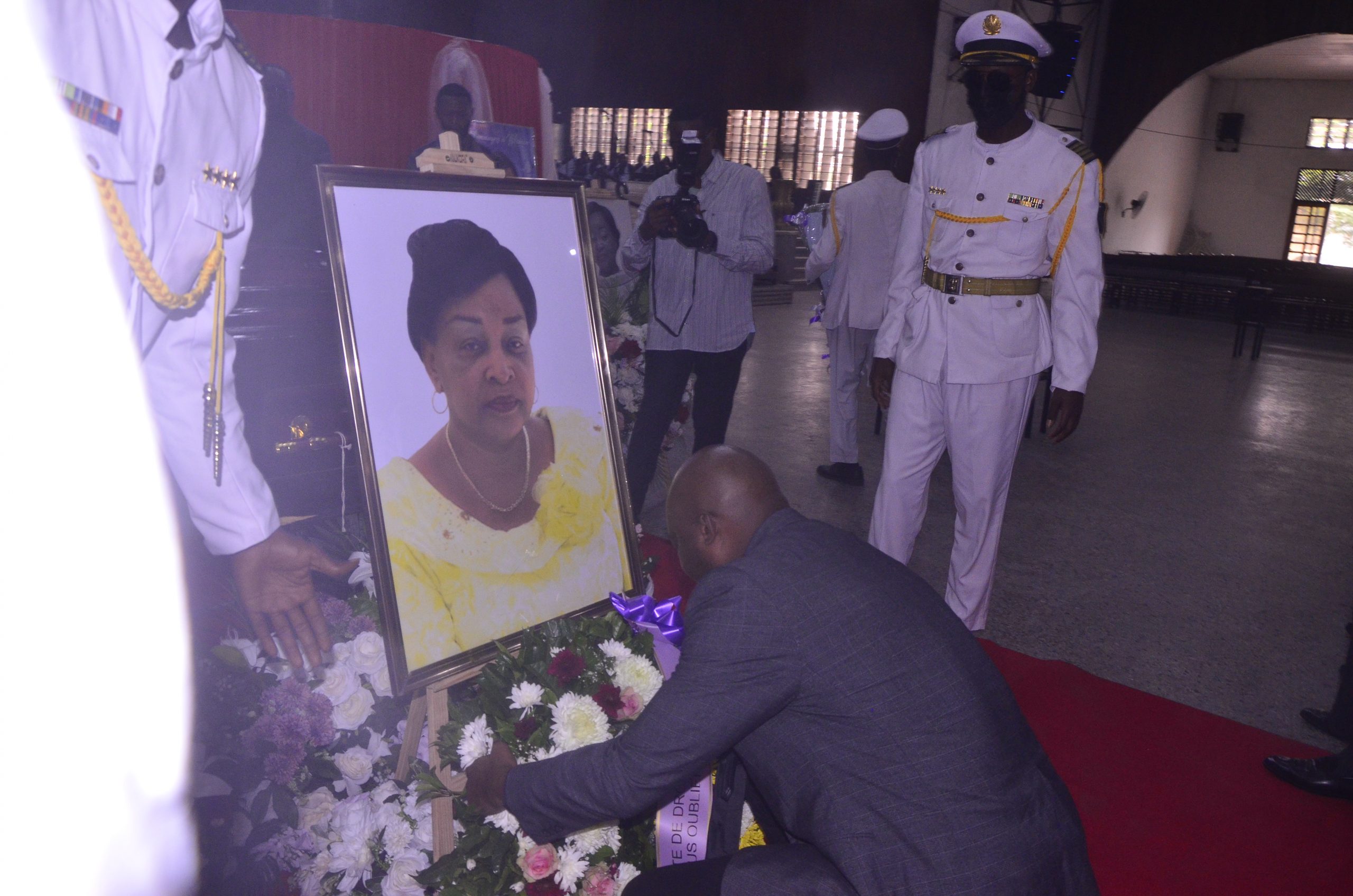 depot gerbe de fleurs maman bea