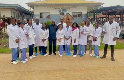 visite du Recteur aux médecins stagiaires